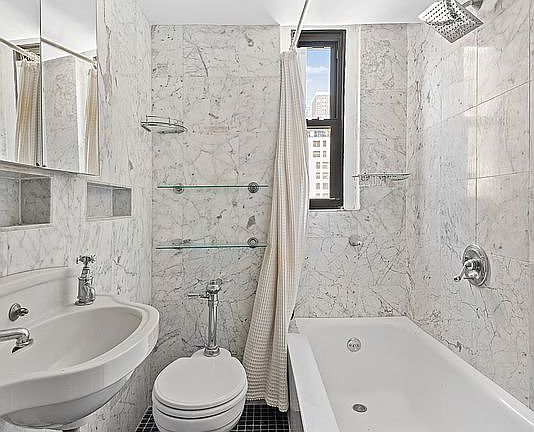 4th image of 10 Mitchell Pl APT 8F