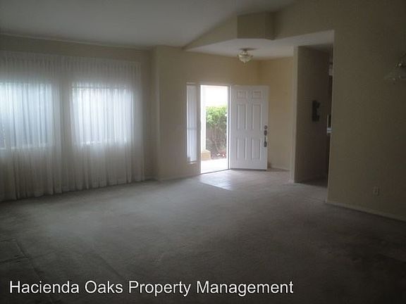 4th image of 636 W Stemwood Dr