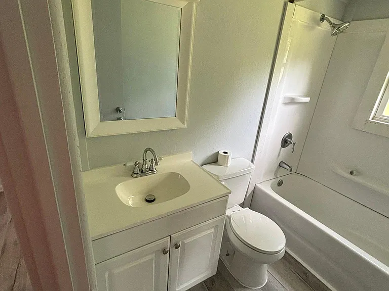 1114 Prince Dr — Photo 8