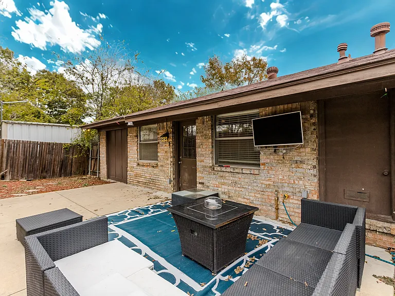 2517 Rosewood Dr — Photo 37