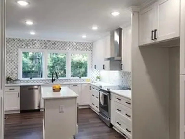 2925 Forest Dr — Photo 3