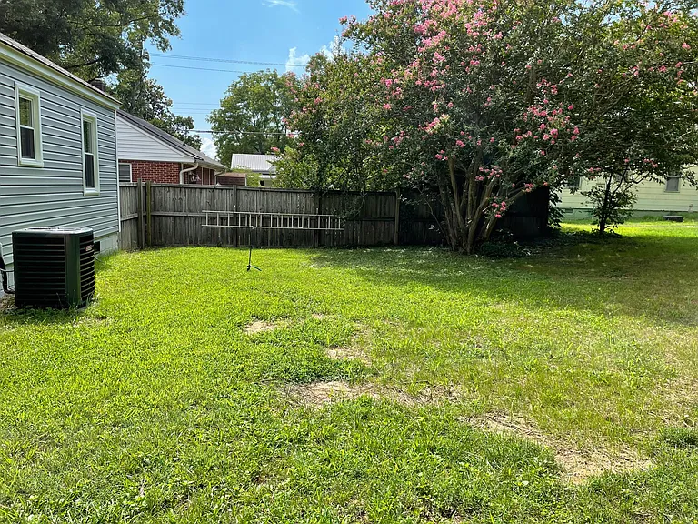 520 W Hunter St — Photo 17
