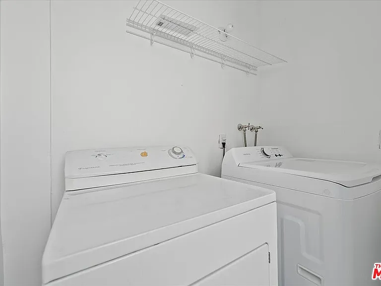 721 Beloit Ave — Photo 15