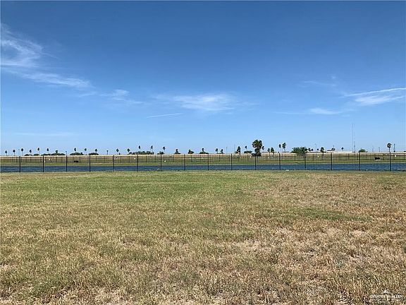 2nd image of 4653 Estancia Pkwy