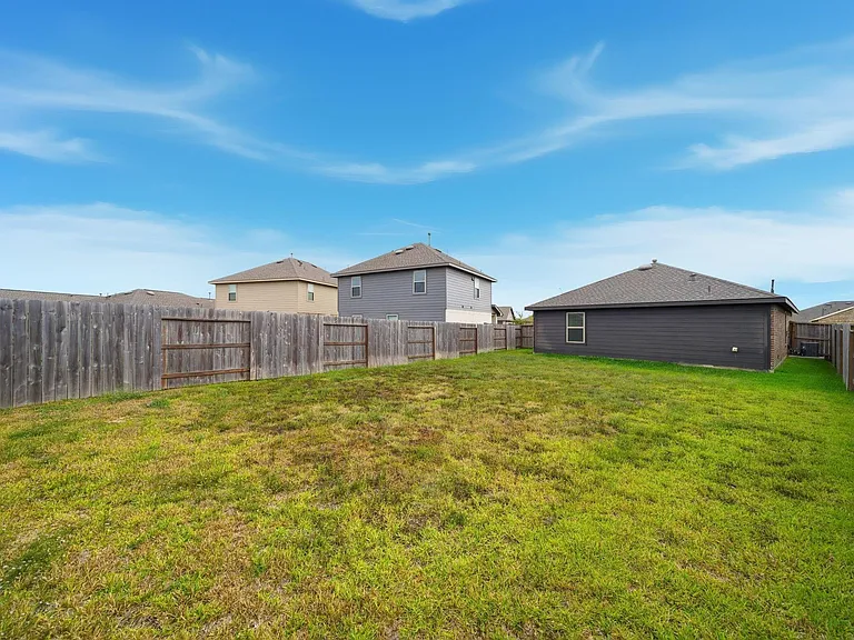 26726 Wilderye Cove Ln — Photo 14