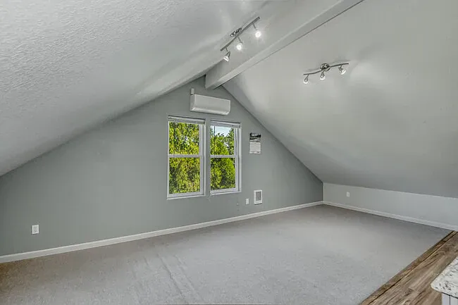 421 5th Ave — Photo 38
