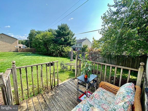 4th image of 401 Buckingham Dr