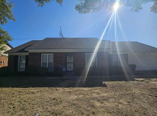 2820 Five Colonies Ln, Memphis, TN 38119