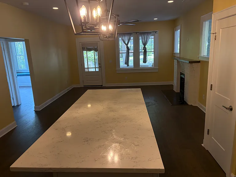 1009 King St — Photo 4