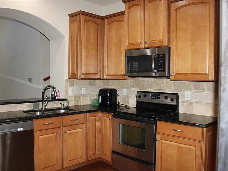 4961 Anniston Cir — Photo 7