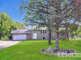 15931 Vintage St NW, Andover, MN 55304