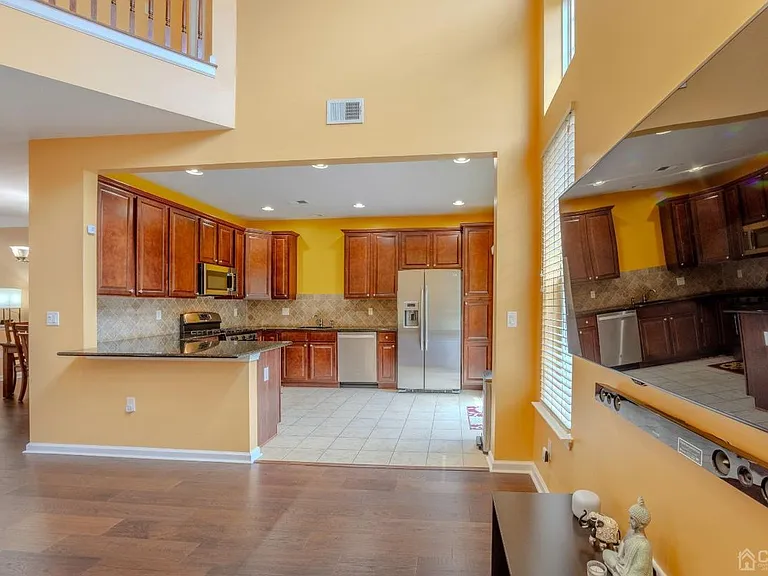 2474 N Canterbury Ln — Photo 15