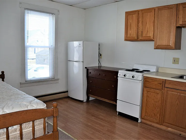 777 Wayne Ave #1-6 — Photo 11