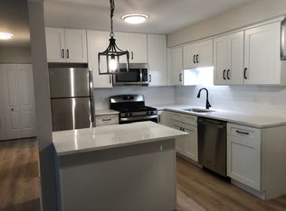 3515 Central Rd, Glenview, IL 60025