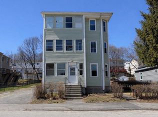 70 Vale St, Worcester, MA 01604