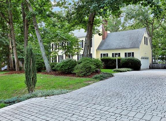 3rd image of 2520 Swanhurst Dr
