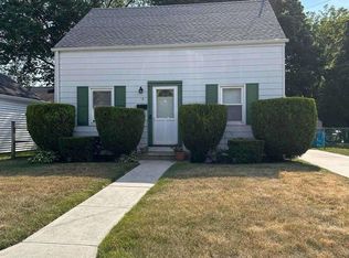 6 Wingate Rd, Valley Stream, NY 11581