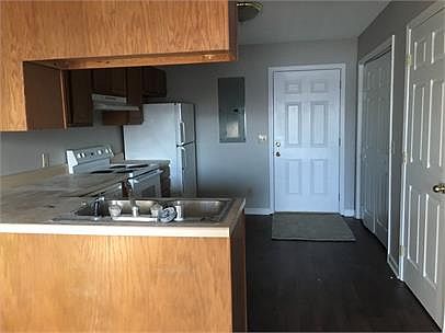 4th image of 913 Bagwell Ave #A