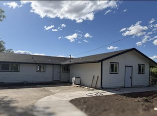 7831 Division Rd, White City, OR 97503