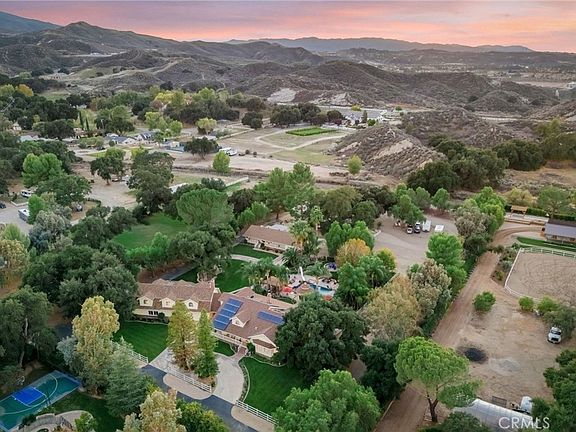5th image of 27767 Sand Canyon Rd