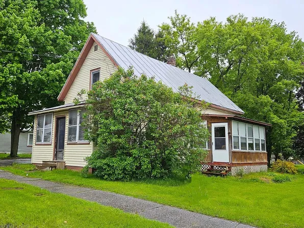326 Pleasant Street, Enosburg, VT 05450