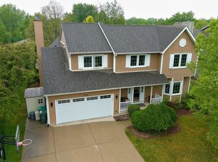 532 Trestle Ct, Grayslake, IL 60030