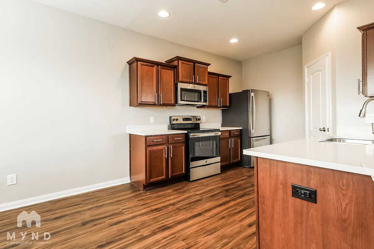 Building Photo - 10764 S Lake Mist Ln