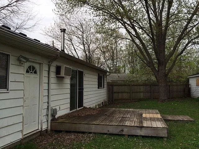 31450 Alcona Ct — Photo 5