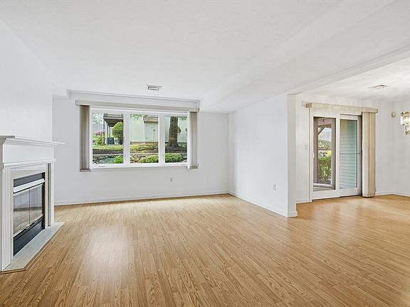5th image of 63 Maple St APT F
