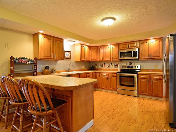 3rd image of 4232 N State Road 135