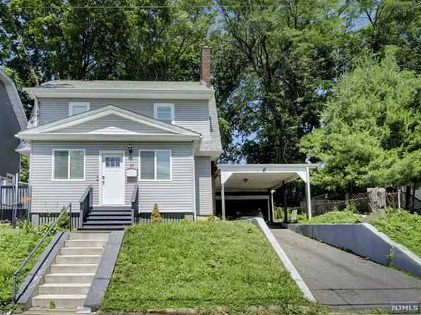 31 Pine Grove Ter #33, Newark, NJ 07106