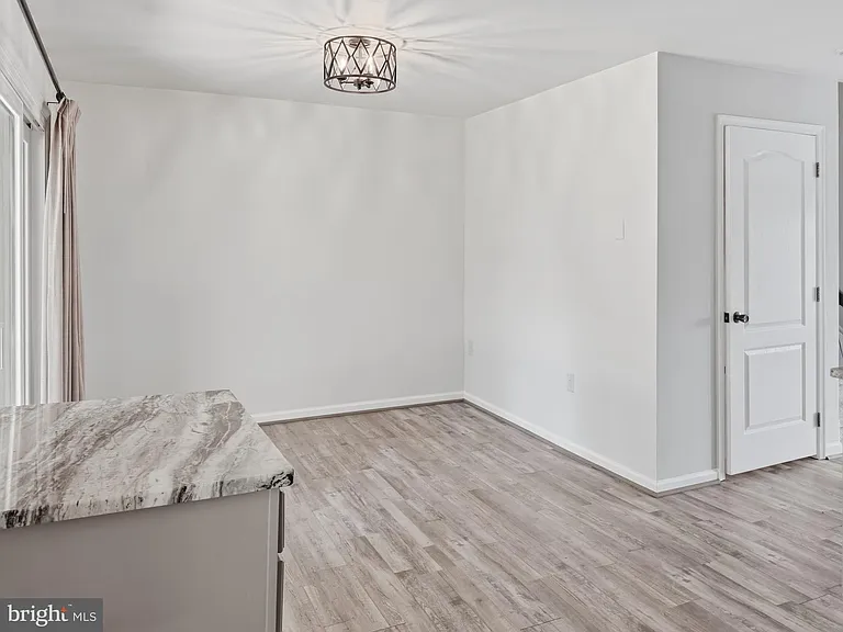 1107 Oak View Dr — Photo 9