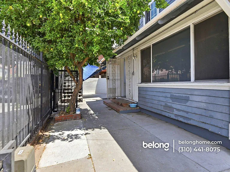 1410 Fedora St — Photo 28