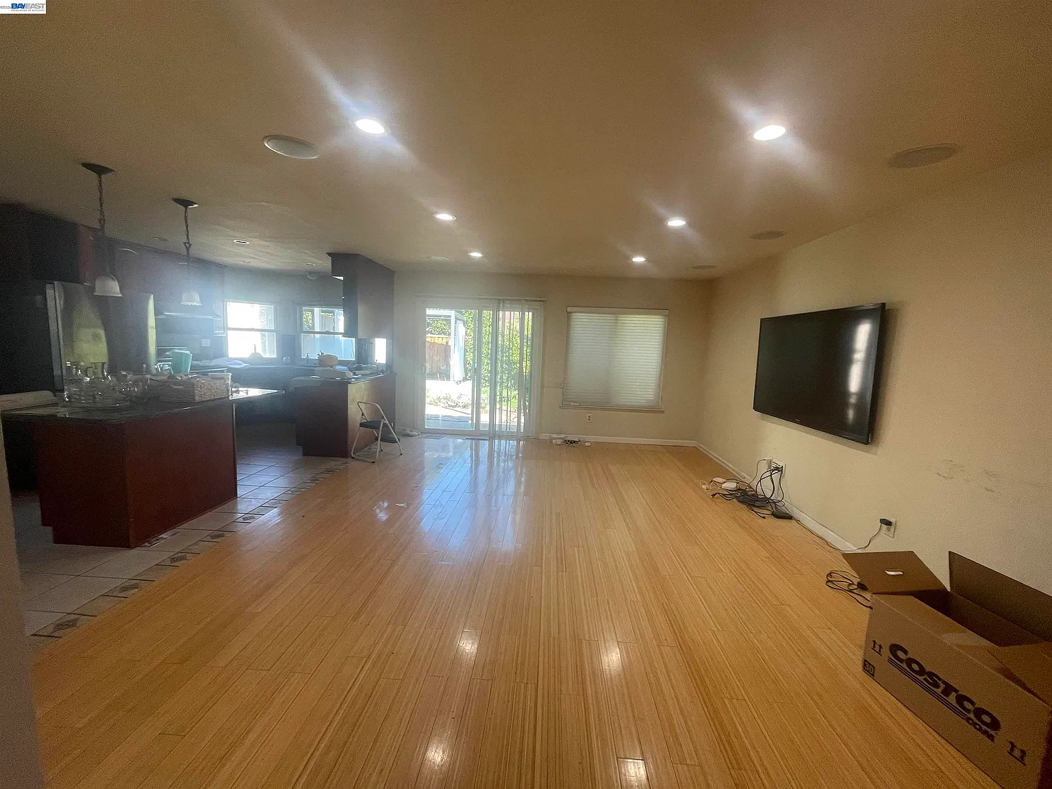 5 bed, 2383 sqft, $6,250 — Photo 3