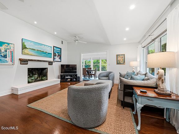 5th image of 205 Youngwood Dr