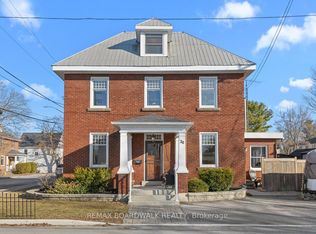 30 Emily St, Carleton Place, ON K7C 1S2