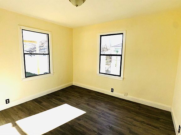 5th image of 3297 Todd Ave