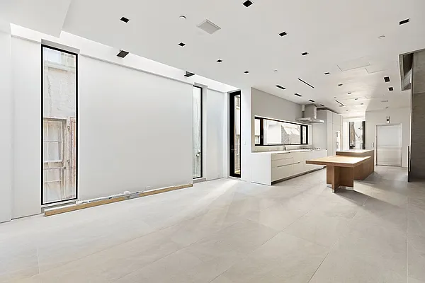 Rented by Compass | media 62