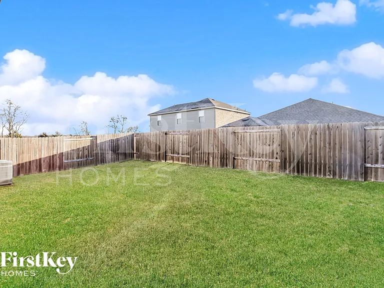 2205 Old Harbor Way — Photo 19