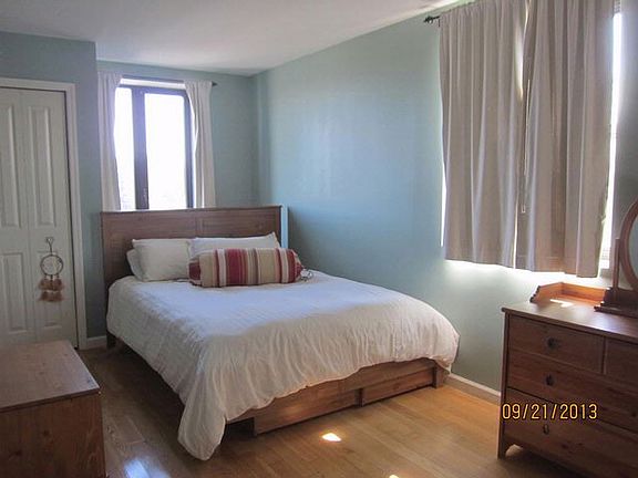 3rd image of 6070 Woodhaven Blvd APT 6A
