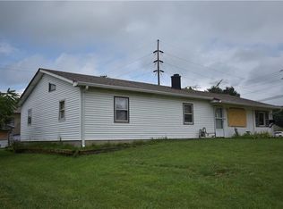 102 Sweetwood Dr, Mooresville, IN 46158