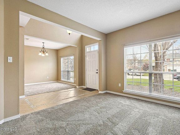 5th image of 847 Terrace Ct