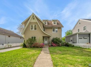 420 Carmita Ave, Rutherford, NJ 07070