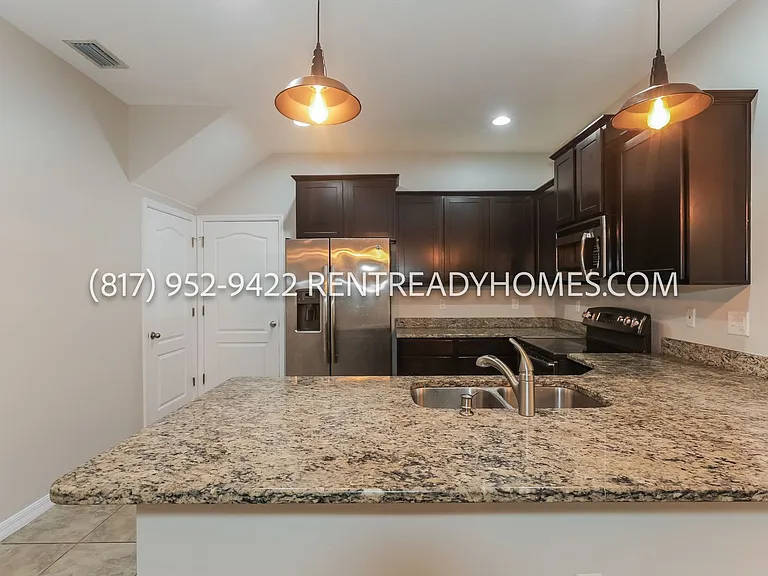 3943 Claybrook Dr — Photo 8