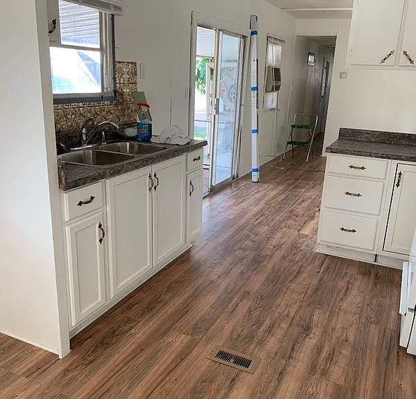 815 Tomah Ave #8 — Photo 14