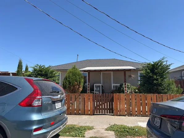 241 Tunis Rd, Oakland, CA 94603