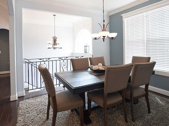 5th image of 6423 Hollow Oak Ln