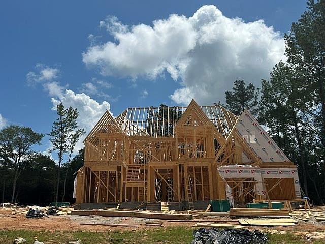 2nd image of 6015 Hawks Ridge Dr