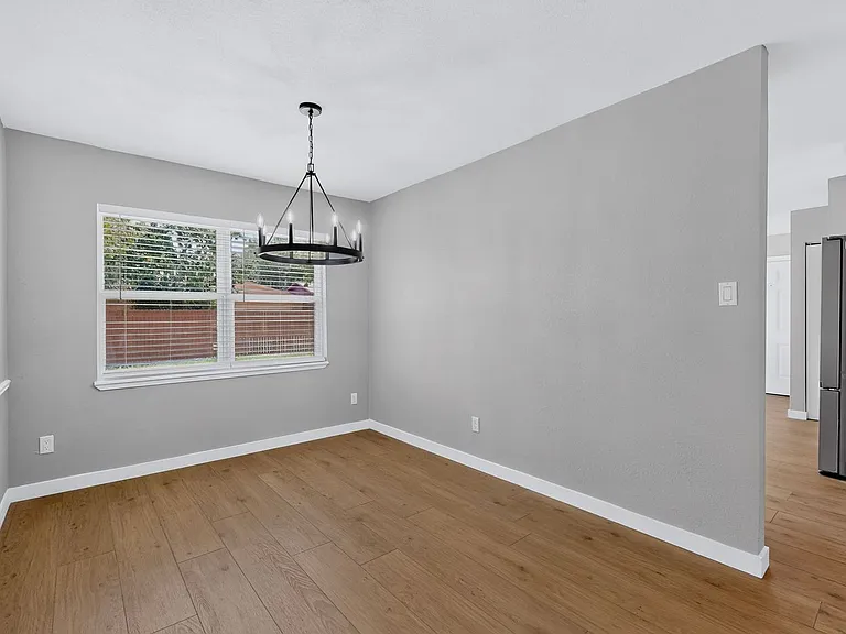 243 Woodhurst Dr — Photo 12
