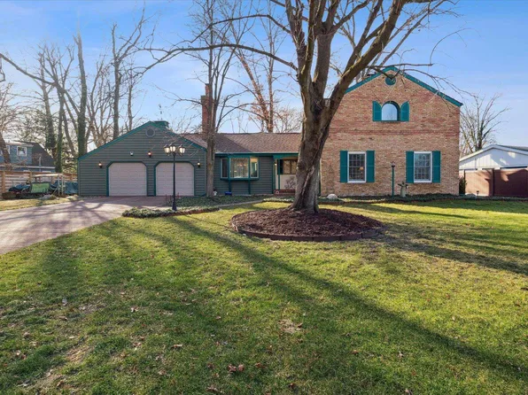 54711 Merrifield Dr, Mishawaka, IN 46545